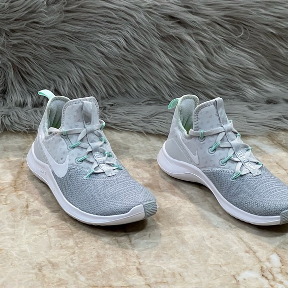 Nike Free TR 8 'Pure Platinum
Igloo' Women - Picture 5 of 10